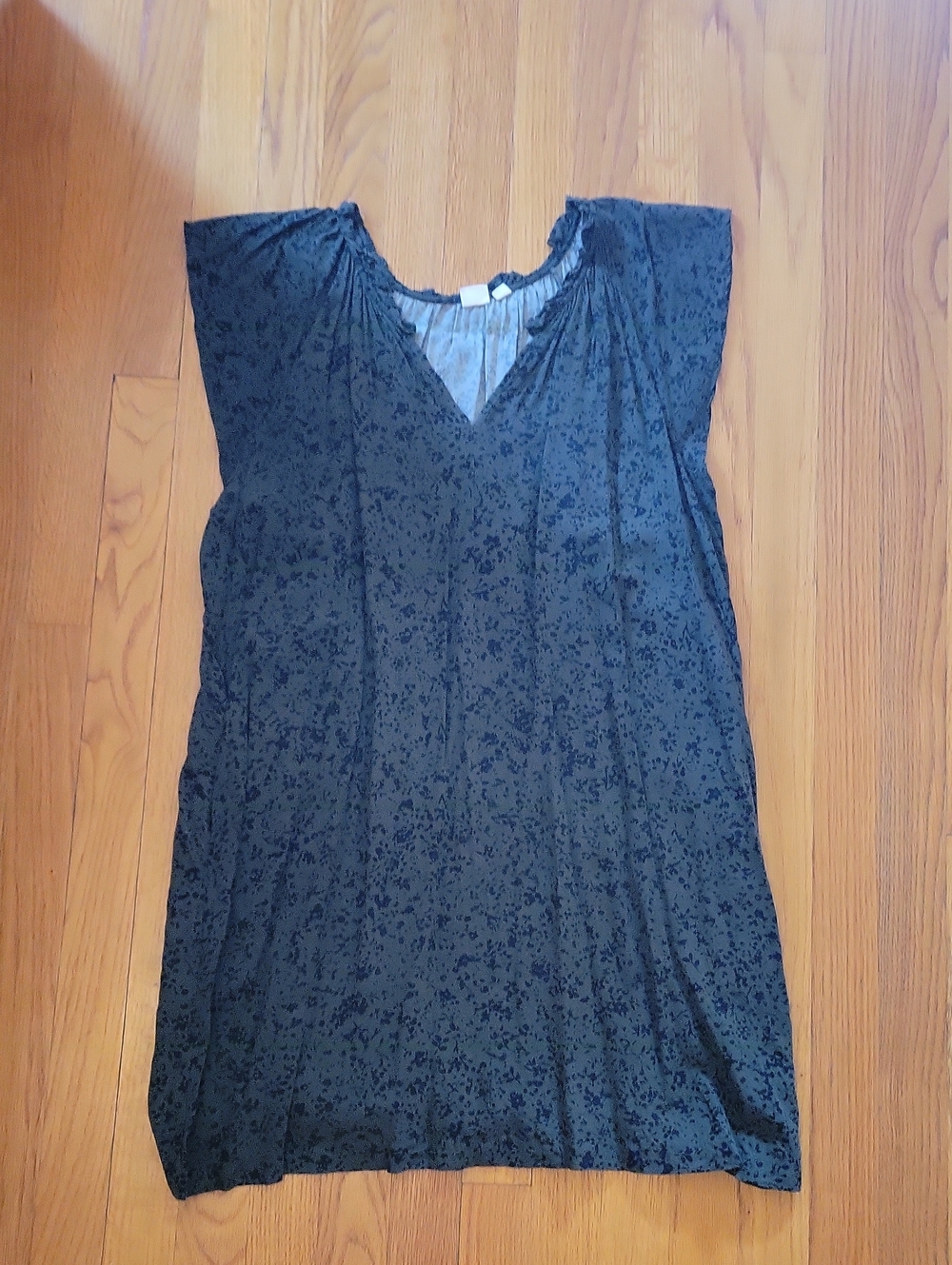 Gap L Women’s V-Neck Floral Cap-Sleeve Top - Black & Olive
